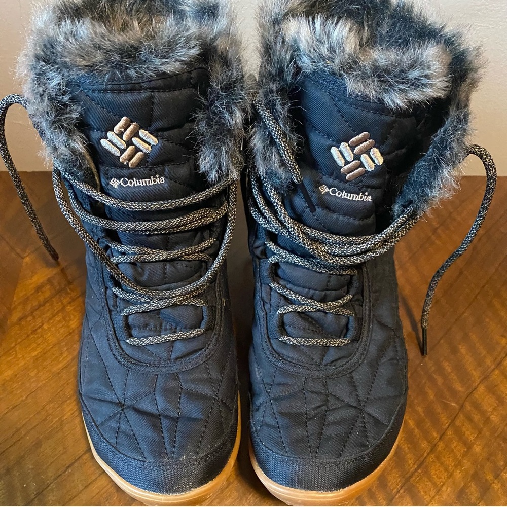 Columbia Women’s Minx™ Shorty III Boot - size 9.5